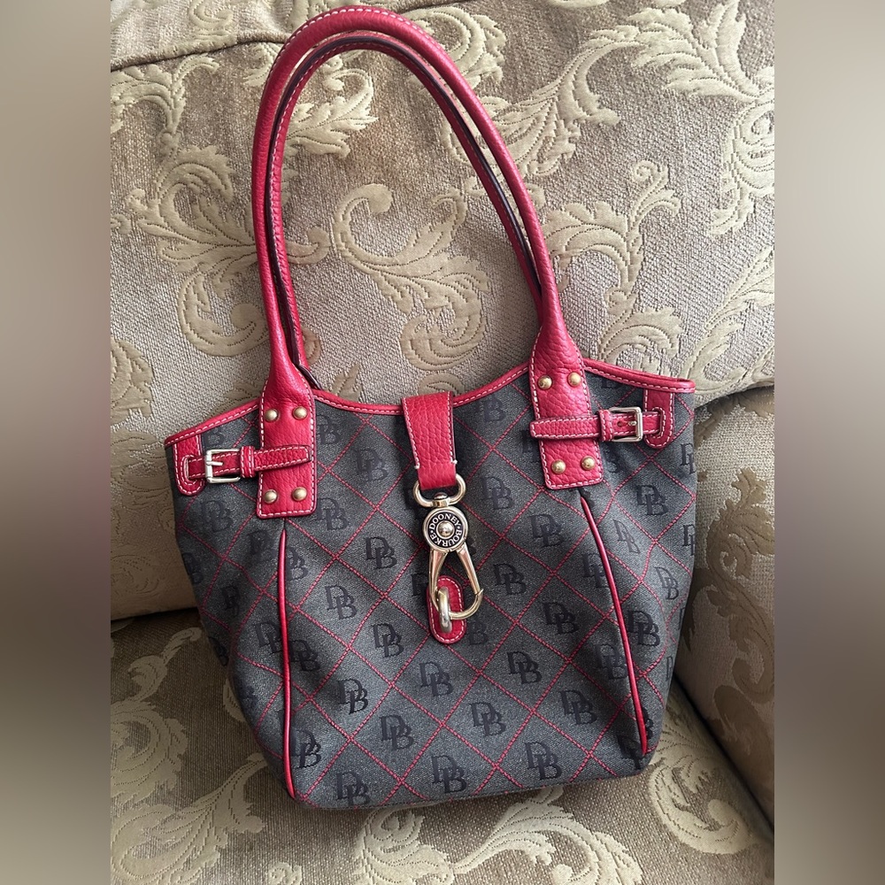 Dooney & Bourke
